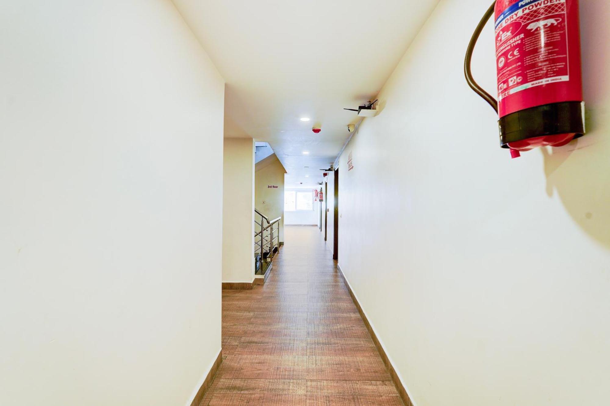 Hotel Treebo Trend De Alphabet Tirupati Exterior foto